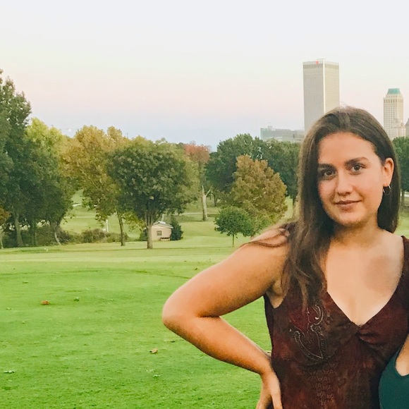 Meet your Posher, Claire - Picture 1 of 1